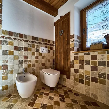 Mcx Vacation - Maison Loz Duplex In Typical Village In With Modern Comforts Just 2 Minutes From The Cable Cars! * Valtournenche