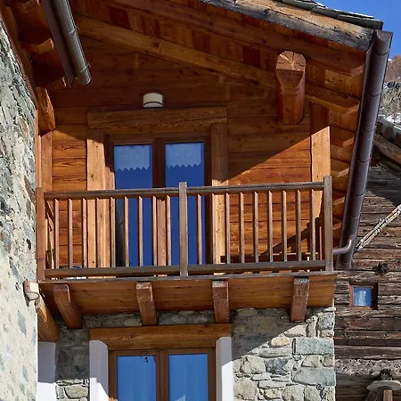 Mcx Vacation - Maison Loz Duplex In Typical Village In With Modern Comforts Just 2 Minutes From The Cable Cars! 瓦托内切