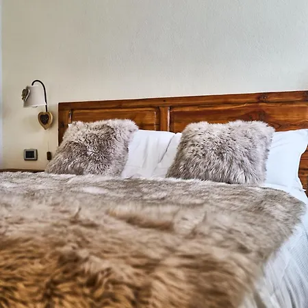 Mcx Vacation - Maison Loz Duplex In Typical Village In With Modern Comforts Just 2 Minutes From The Cable Cars! * 瓦托内切